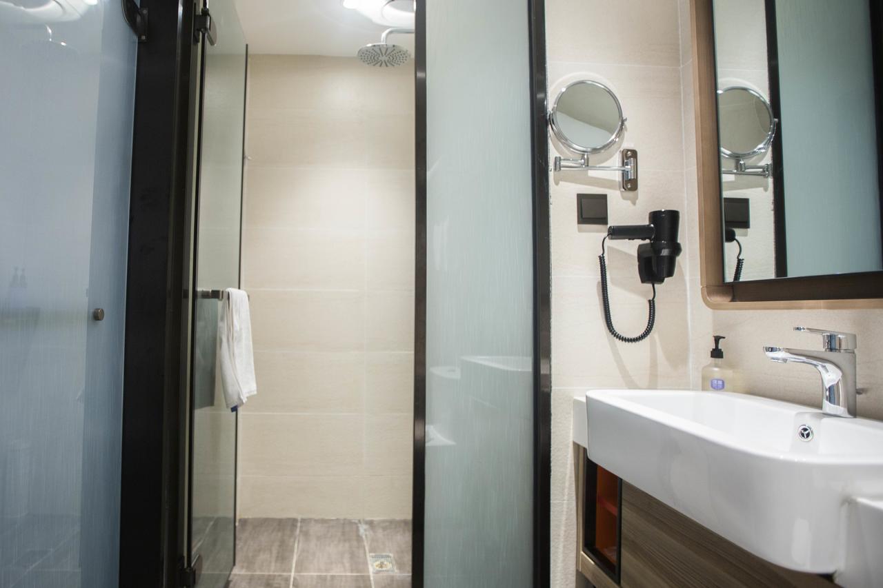 Hanting Premium Hotel Shanghai Plaza 66 Экстерьер фото